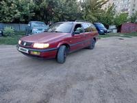 Volkswagen Passat 1994 годаfor2 100 000 тг. в Уральск