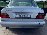 Mercedes-Benz E 220 1993 года за 1 950 000 тг. в Астана – фото 4