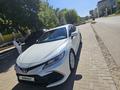 Toyota Camry 2021 года за 15 000 000 тг. в Уральск – фото 2