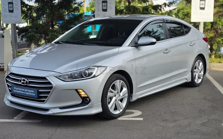 Hyundai Elantra 2018 года за 7 590 000 тг. в Павлодар