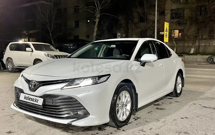 Toyota Camry 2021 года за 12 600 000 тг. в Шымкент