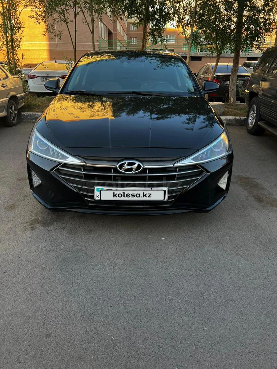 Hyundai Elantra 2018 г.