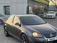 Volkswagen Jetta 2005 годаүшін3 300 000 тг. в Алматы