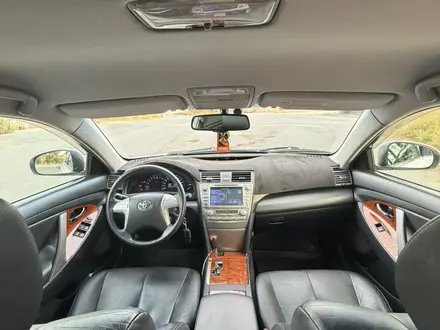 Toyota Camry 2011 года за 7 300 000 тг. в Семей – фото 10