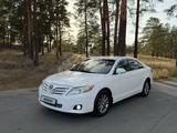 Toyota Camry 2011 года за 7 300 000 тг. в Семей