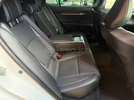 Toyota Camry 2025 года за 22 300 000 тг. в Астана – фото 17