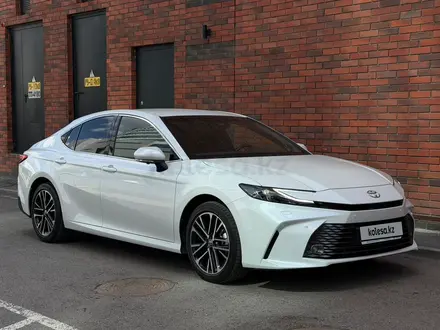 Toyota Camry 2025 года за 22 300 000 тг. в Астана – фото 4