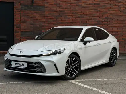 Toyota Camry 2025 года за 22 300 000 тг. в Астана