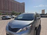 Toyota Sienna 2015 года за 7 700 000 тг. в Актау