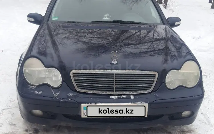 Mercedes-Benz C 180 2002 годаfor3 200 000 тг. в Караганда