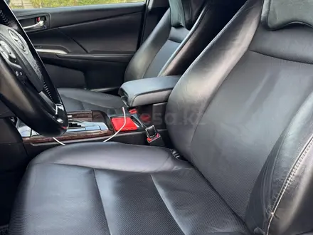 Toyota Camry 2015 года за 11 000 000 тг. в Уральск – фото 11