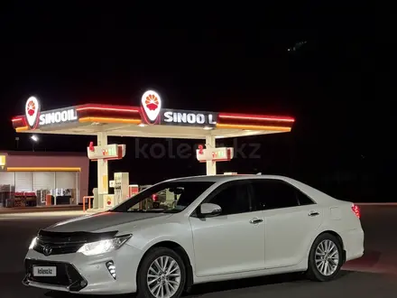 Toyota Camry 2015 года за 11 000 000 тг. в Уральск – фото 8