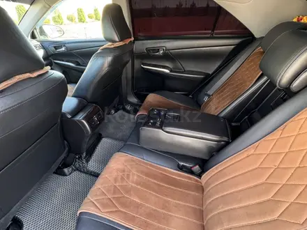 Toyota Camry 2015 года за 11 000 000 тг. в Уральск – фото 16
