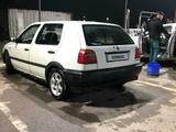 Volkswagen Golf 1993 года за 900 000 тг. в Есик – фото 2