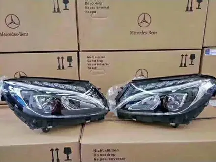 Фара левая и правая LED HP Mercedes C W205 за 240 000 тг. в Алматы