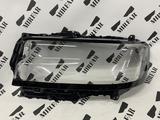 Правое стекло фары Toyota Land Cruiser 300 2021-н. В. за 10 000 тг. в Алматы