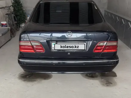 Mercedes-Benz E 280 2001 года за 6 000 000 тг. в Шымкент – фото 2