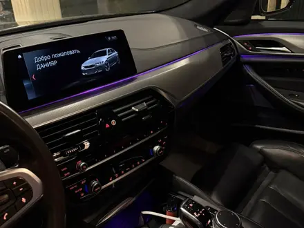 BMW M5 2018 года за 44 000 000 тг. в Алматы – фото 16