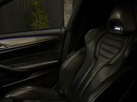 BMW M5 2018 года за 44 000 000 тг. в Алматы – фото 17