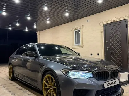 BMW M5 2018 года за 44 000 000 тг. в Алматы – фото 3