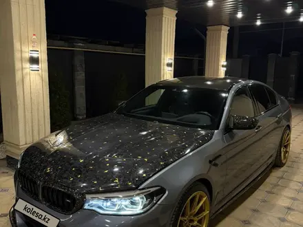 BMW M5 2018 года за 44 000 000 тг. в Алматы – фото 9