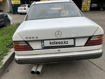 Mercedes-Benz E 230 1986 года за 600 000 тг. в Алматы – фото 2