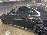 Диски с резиной от w223 s класс 255/40/R20 за 1 200 000 тг. в Астана