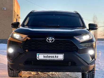 Toyota RAV4 2021 года за 15 500 000 тг. в Актобе – фото 8