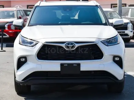 Toyota Highlander 2023 года за 25 800 000 тг. в Семей – фото 2