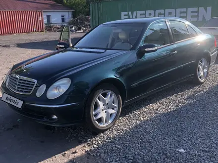 Mercedes-Benz E 240 2003 года за 5 000 000 тг. в Астана