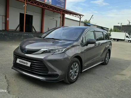Toyota Sienna 2021 года за 21 000 000 тг. в Алматы – фото 3