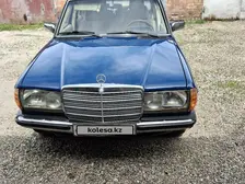 Mercedes-Benz E-Class, 1983