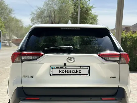 Toyota RAV4 2020 года за 13 000 000 тг. в Актобе – фото 14