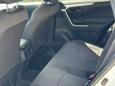 Toyota RAV4 2020 года за 13 000 000 тг. в Актобе – фото 18