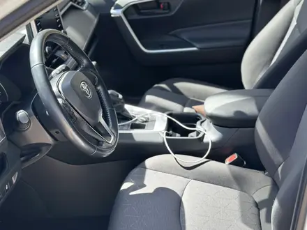 Toyota RAV4 2020 года за 13 000 000 тг. в Актобе – фото 19