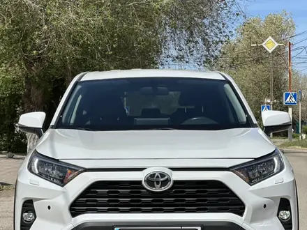 Toyota RAV4 2020 года за 13 000 000 тг. в Актобе – фото 4