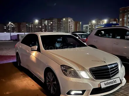 Mercedes-Benz E 300 2011 года за 10 000 000 тг. в Актобе