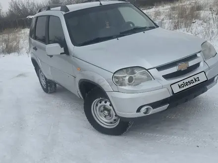 Chevrolet Niva 2010 года за 2 600 000 тг. в Караганда – фото 2