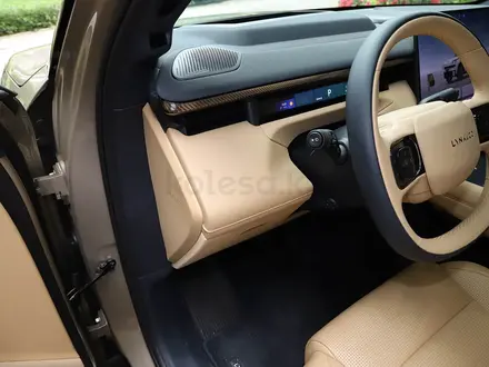 Lynk & Co 900 1.5T Ultra 2025 года за 28 600 000 тг. в Алматы – фото 8