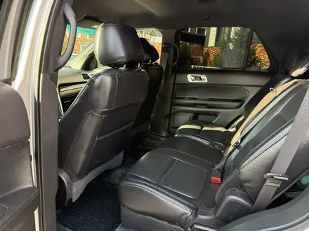 Ford Explorer 2014 года за 9 700 000 тг. в Алматы – фото 12