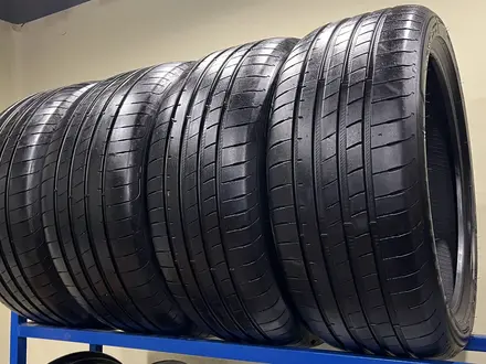 275/35 R19 — 245/40 R19 GoodYear летний разноразмерный комплект в идеале за 320 000 тг. в Алматы – фото 3