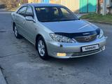 Toyota Camry 2004 года за 7 400 000 тг. в Шымкент – фото 5