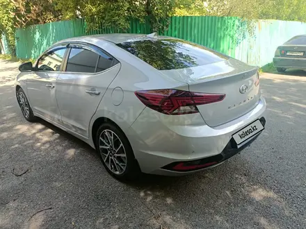 Hyundai Elantra 2019 года за 8 500 000 тг. в Алматы – фото 4