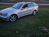 Mercedes-Benz C 200 2002 годаfor3 300 000 тг. в Астана – фото 2