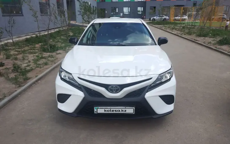 Toyota Camry 2019 годаfor13 000 000 тг. в Астана