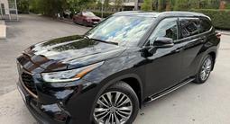 Toyota Highlander 2020 годаүшін22 500 000 тг. в Караганда