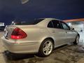 Mercedes-Benz E 320 2004 годаүшін5 200 000 тг. в Актау – фото 4
