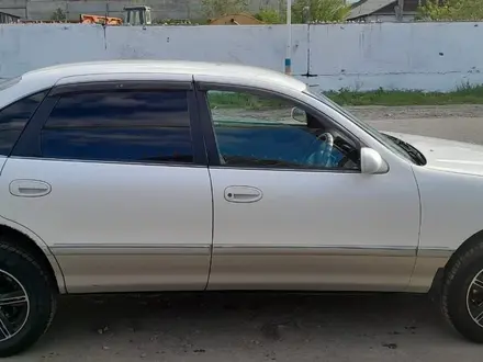 Toyota Avalon 1999 года за 3 000 000 тг. в Зайсан – фото 2