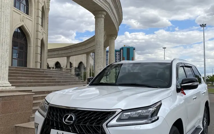 Lexus LX 570 2017 годаүшін58 000 000 тг. в Атырау