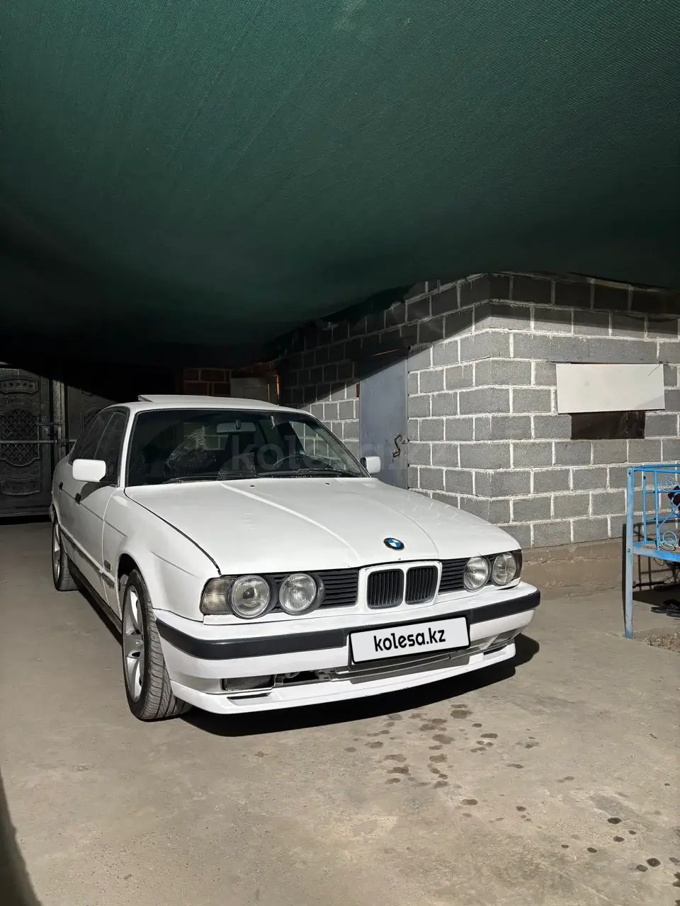 BMW M5, 1990